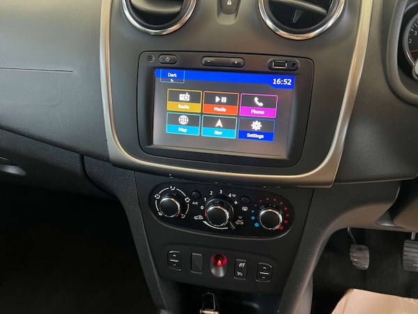 Used Dacia Sandero Stepway 2016 for sale - 76287453: Photo 15