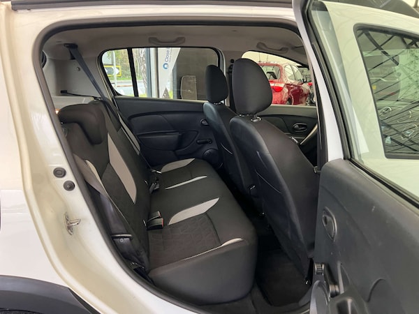 Used Dacia Sandero Stepway 2016 for sale - 76287453: Photo 24