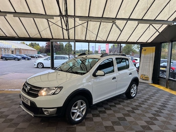 Used Dacia Sandero Stepway 2016 for sale - 76287453: Photo 4