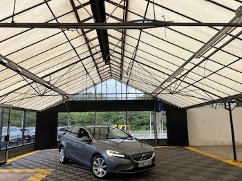 Used Volvo V40 2017 for sale - 79525155: Photo