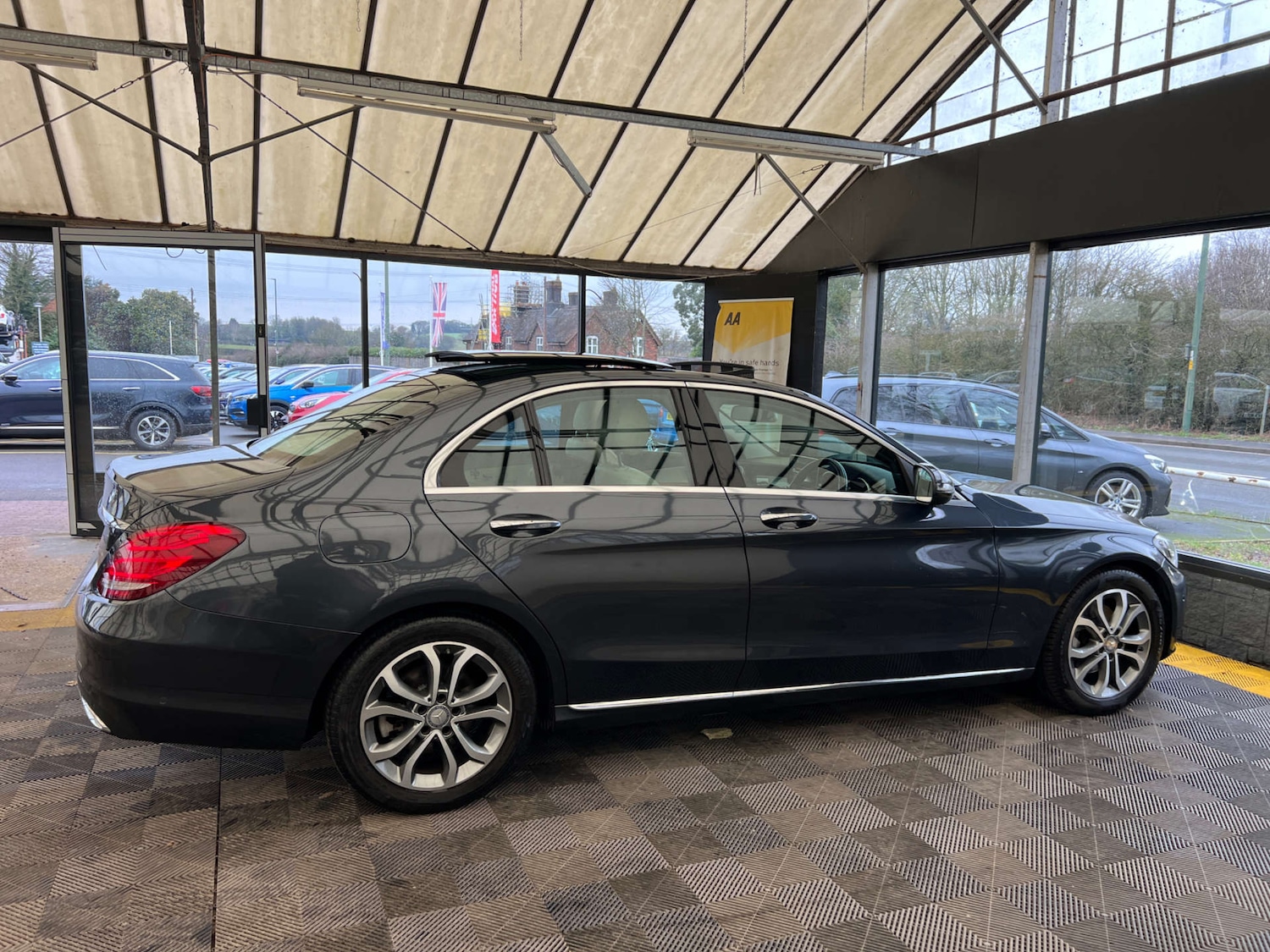 Used Mercedes-Benz C Class 2016 for sale - 77610604: Photo 9