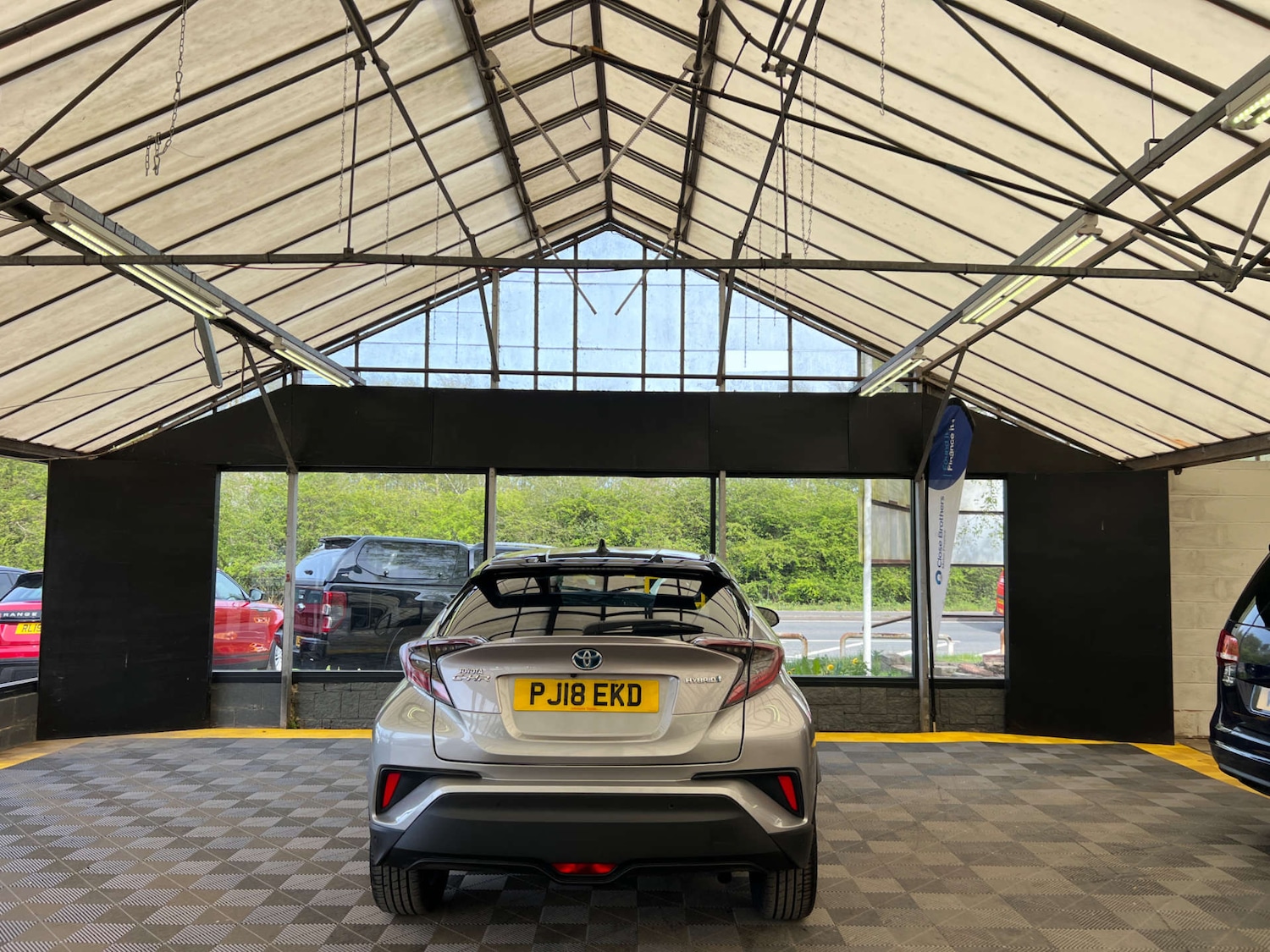 Used Toyota C-HR 2018 for sale - 78202483: Photo 4