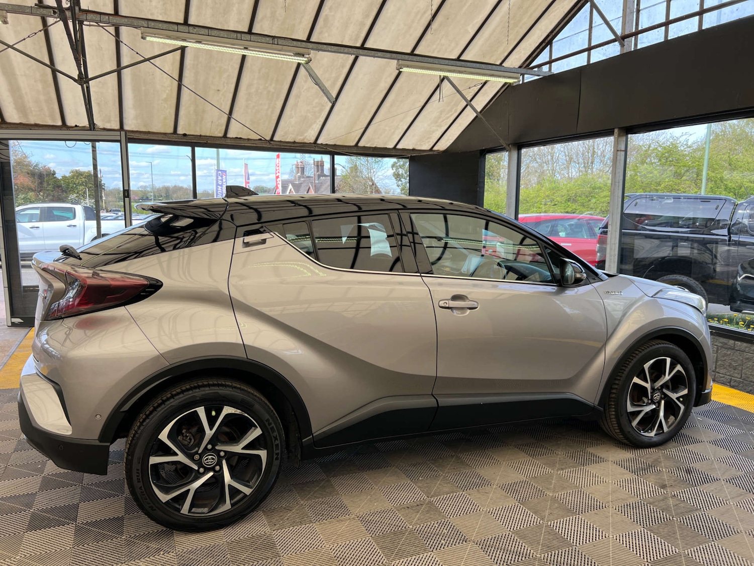 Used Toyota C-HR 2018 for sale - 78202483: Photo 5