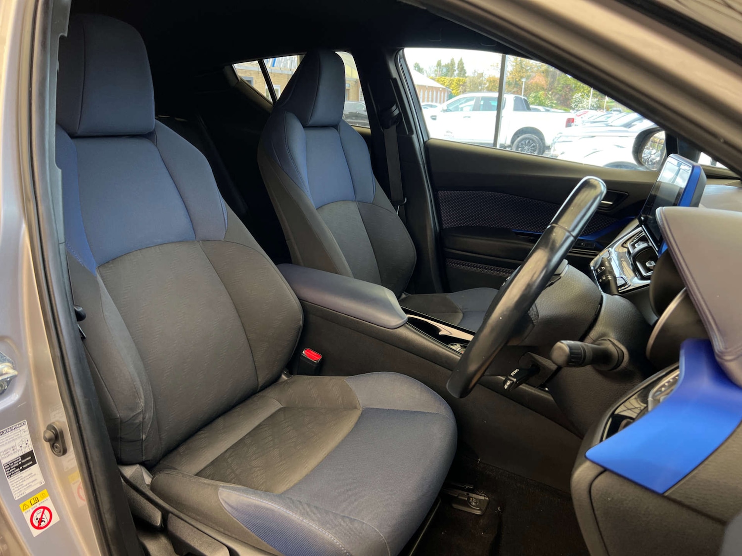 Used Toyota C-HR 2018 for sale - 78202483: Photo 7