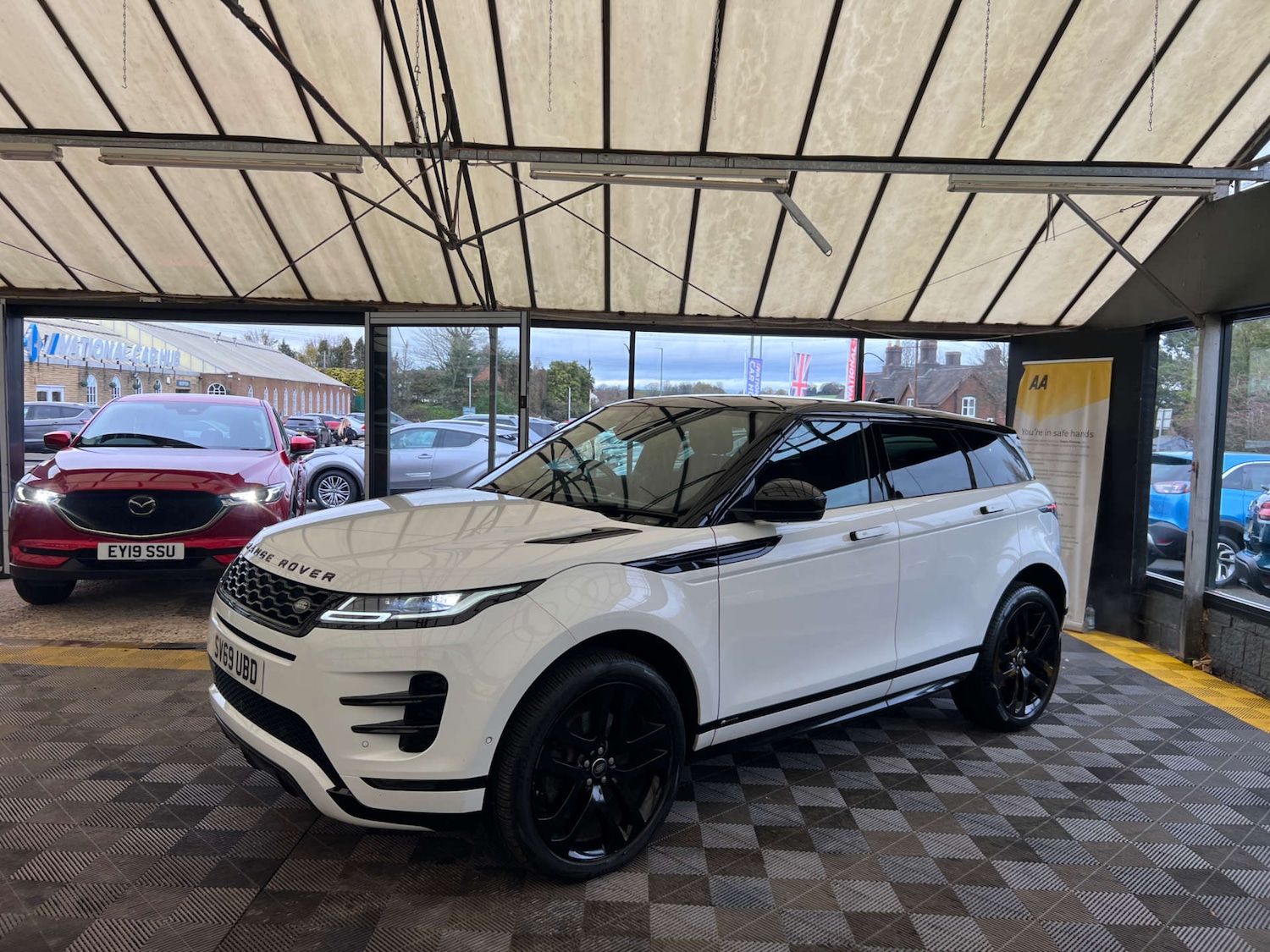 Used Land Rover Range Rover Evoque 2019 for sale - 76735779: Photo 4