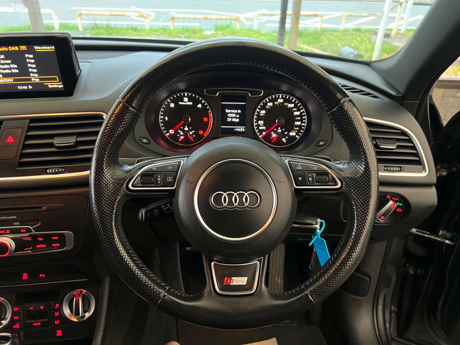 Used Audi Q3 2014 for sale - 76339960: Photo 14