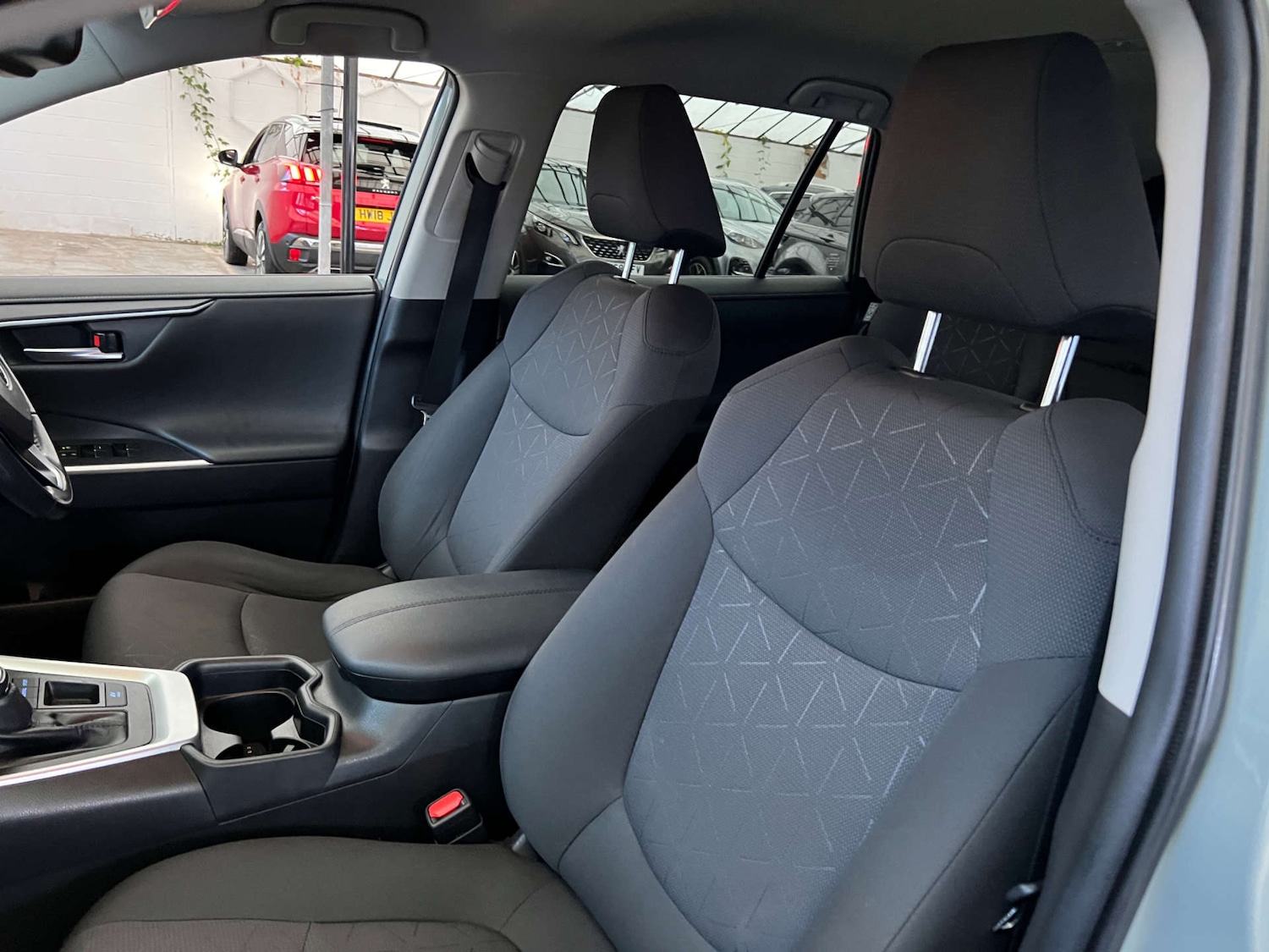 Used Toyota RAV4 2020 for sale - 76625849: Photo 23