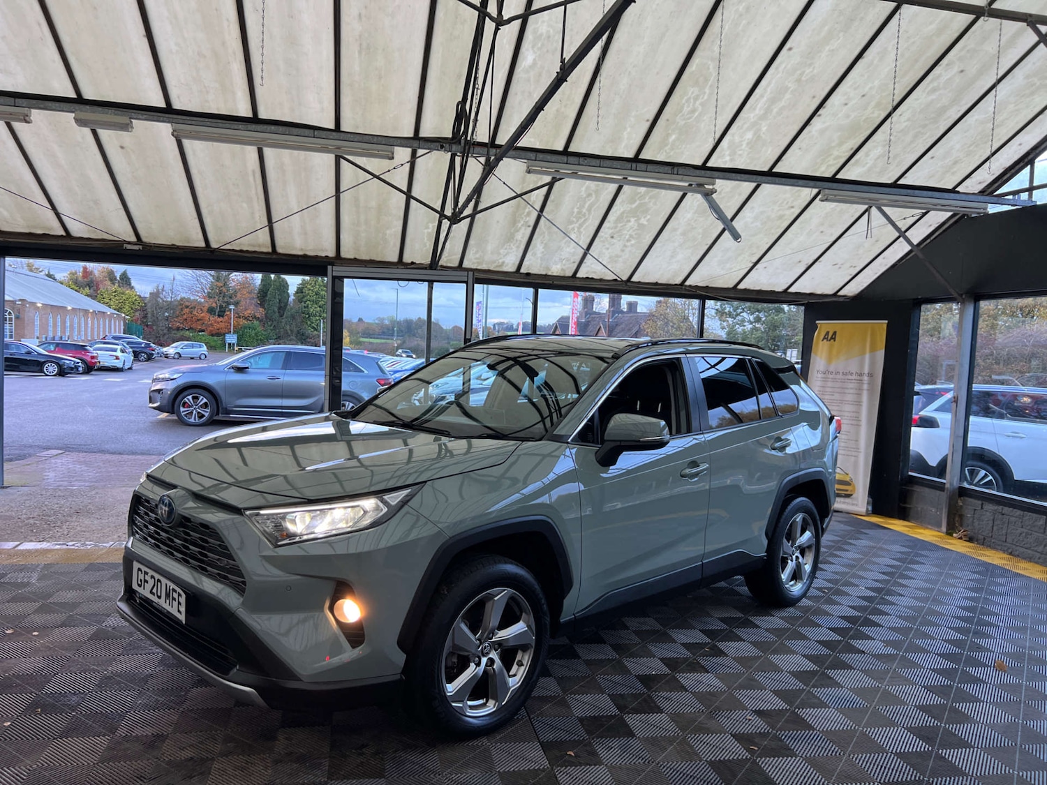 Used Toyota RAV4 2020 for sale - 76625849: Photo 3