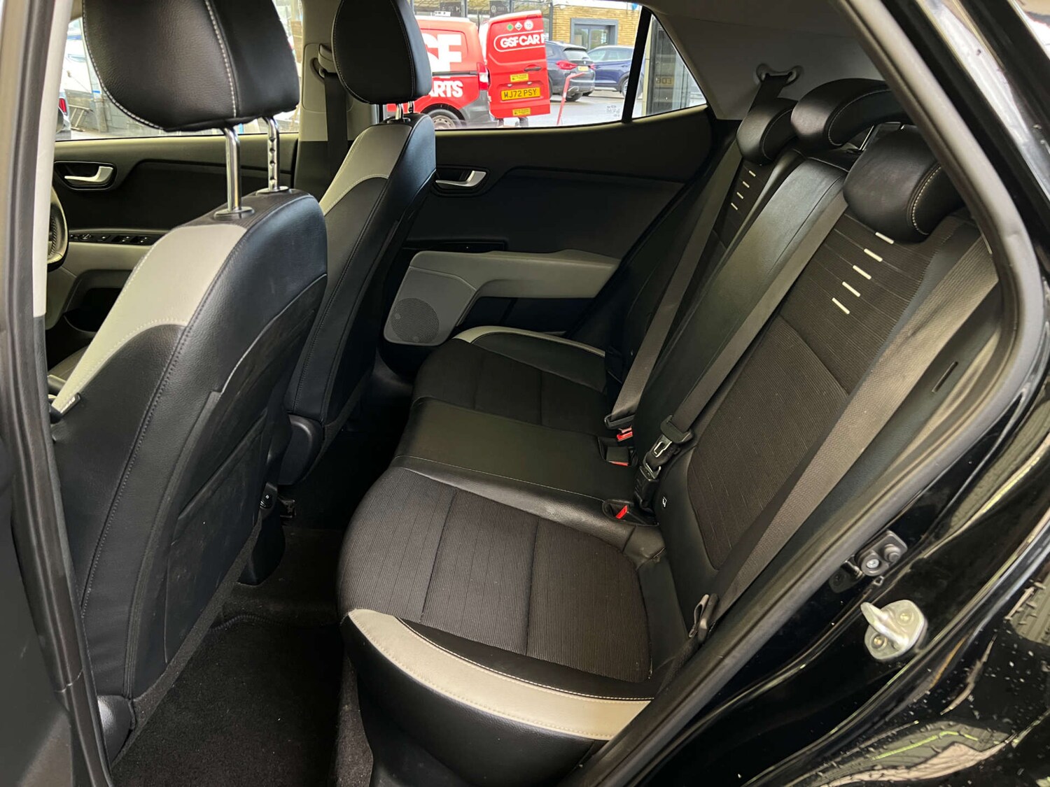 Used Kia Stonic 2019 for sale - 77523130: Photo 25