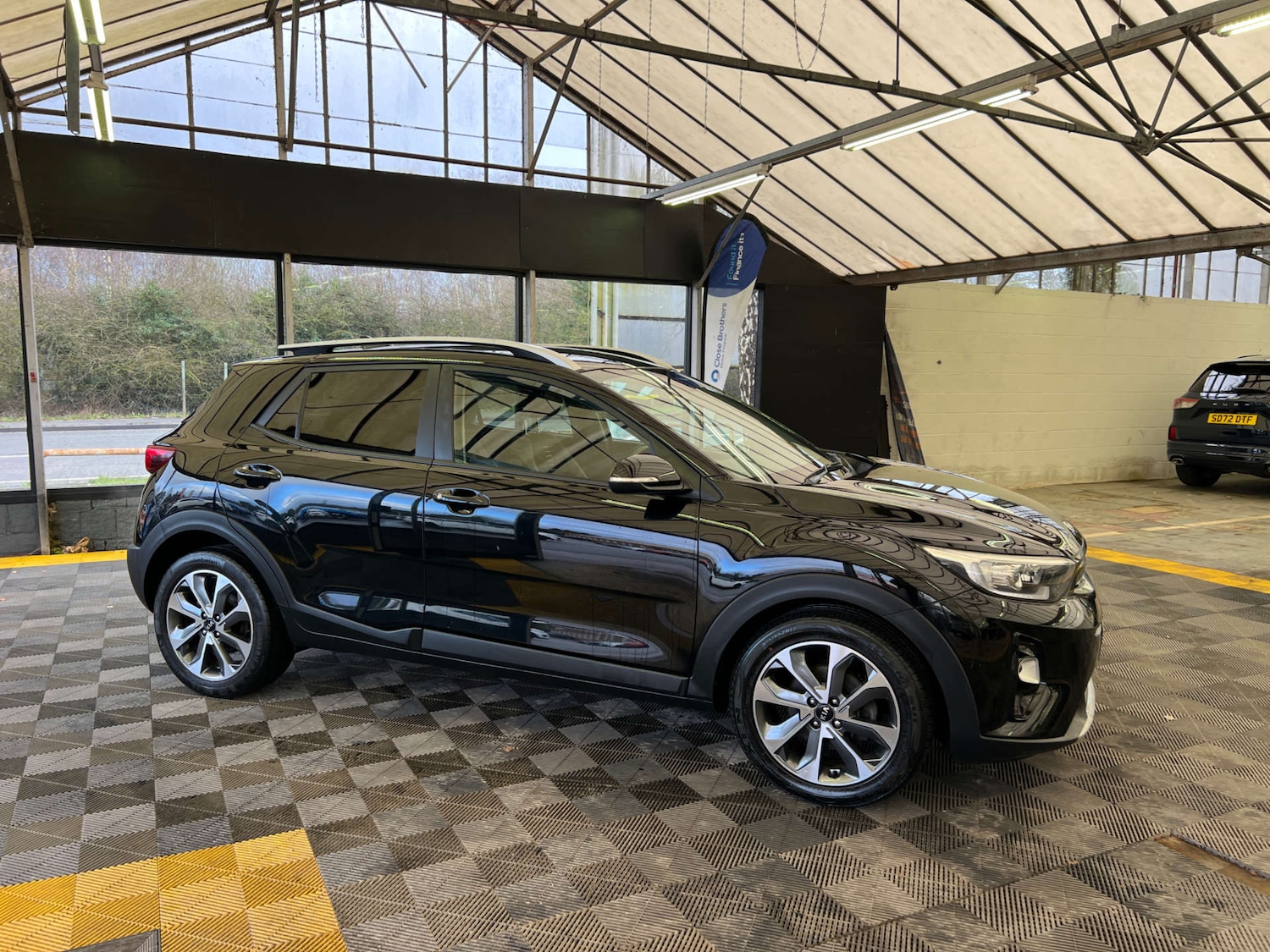 Used Kia Stonic 2019 for sale - 77523130: Photo 3