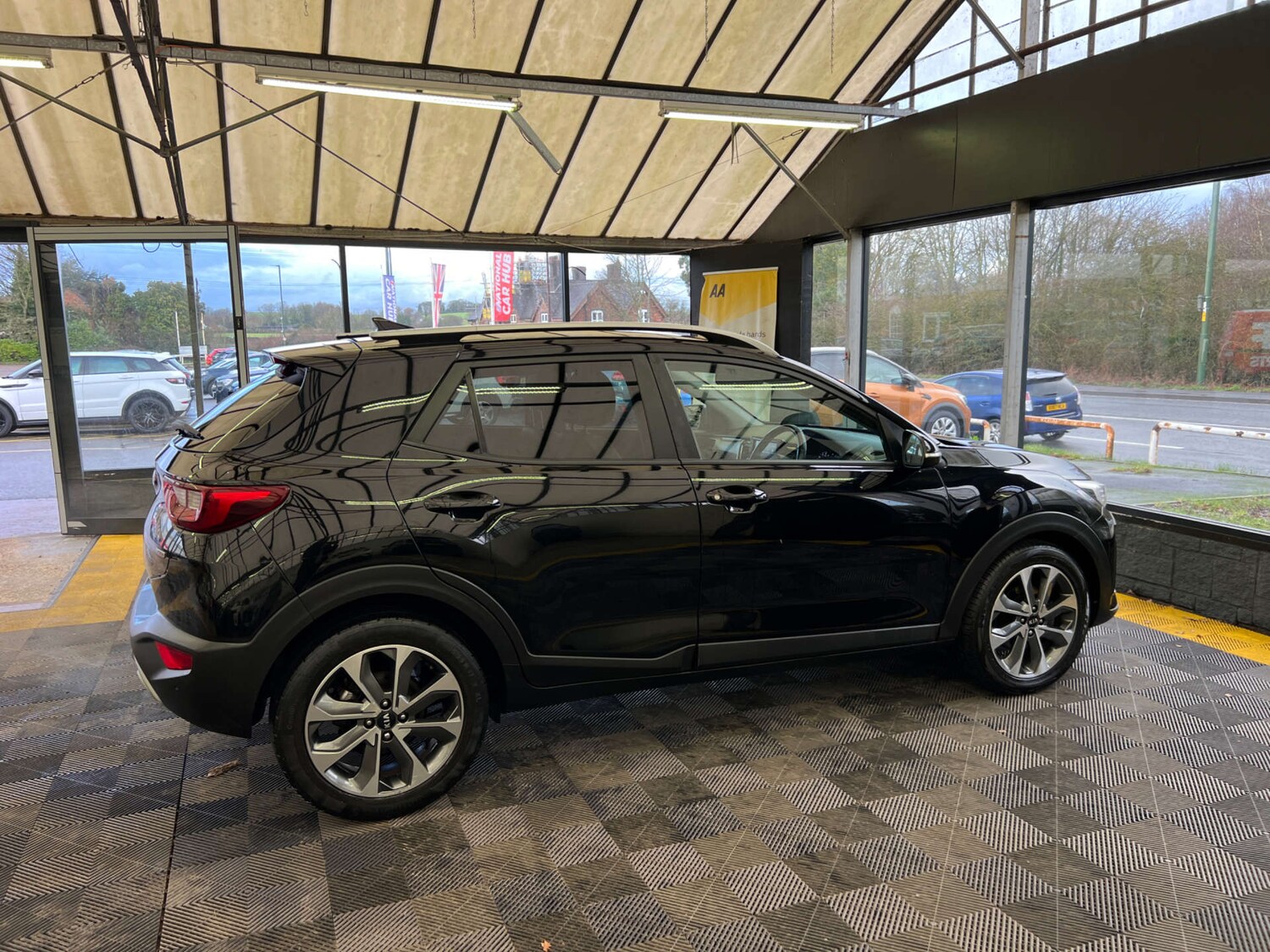 Used Kia Stonic 2019 for sale - 77523130: Photo 9