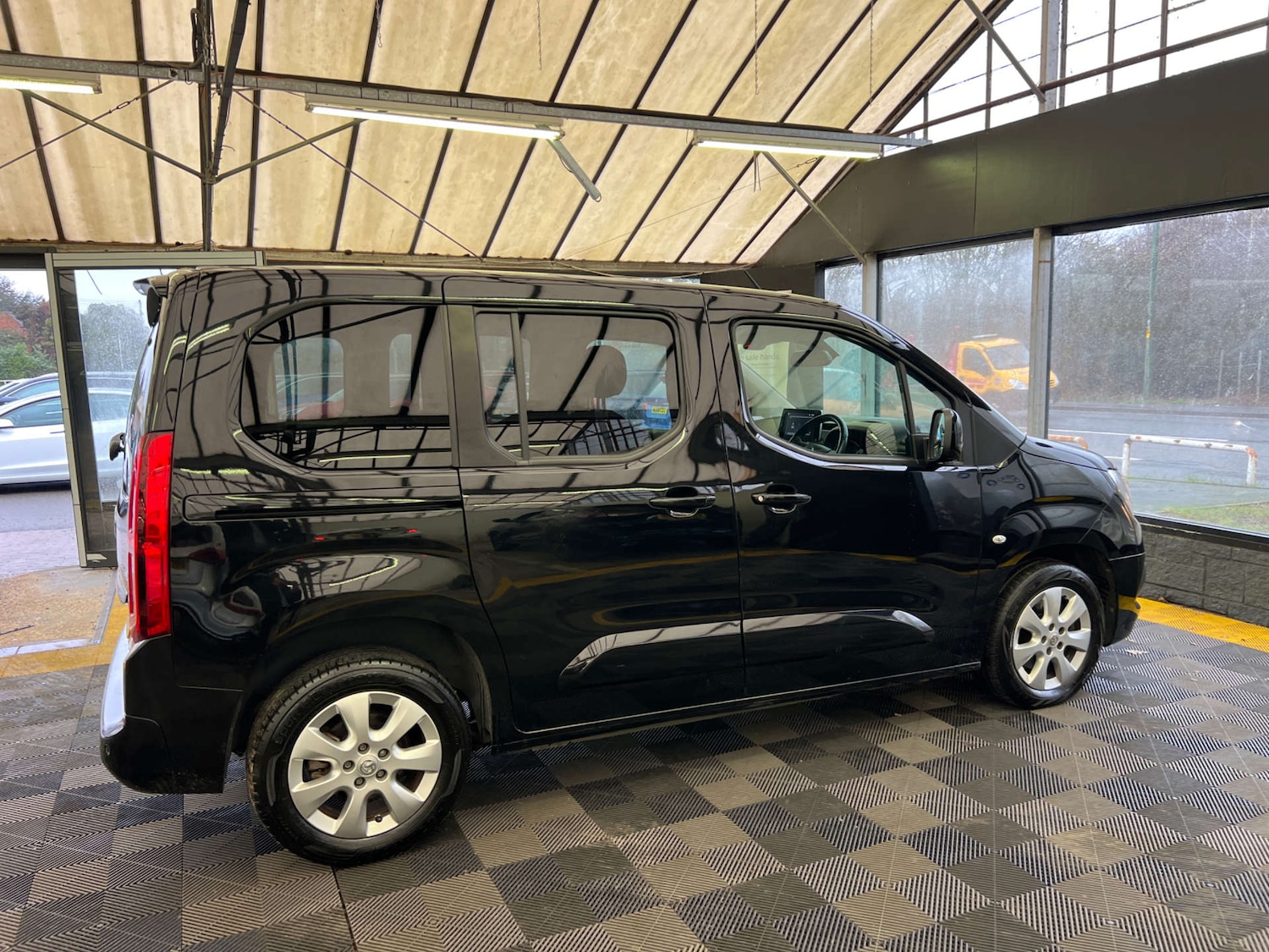 Used Vauxhall Combo Life 2021 for sale - 77547663: Photo 9