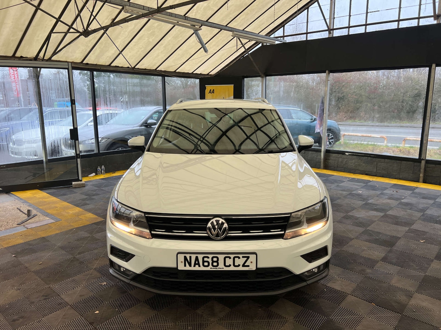 Used Volkswagen Tiguan 2018 for sale - 77038511: Photo 2