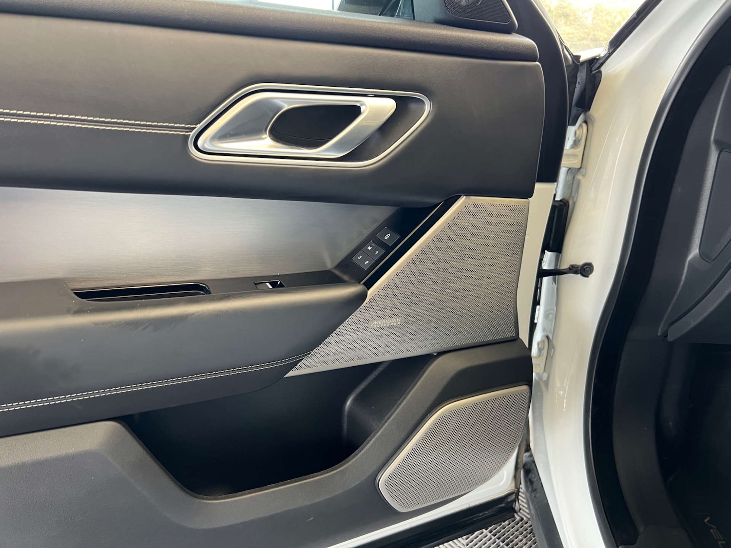 Used Land Rover Range Rover Velar 2018 for sale - 77241070: Photo 28