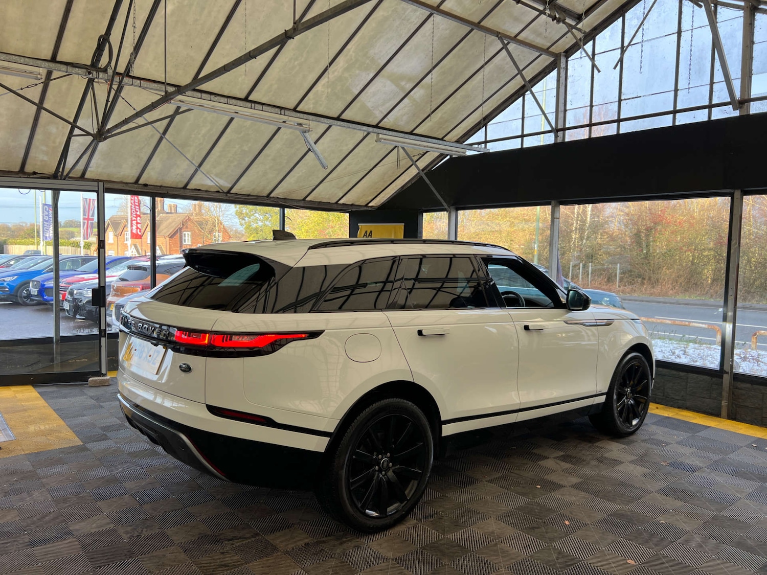 Used Land Rover Range Rover Velar 2018 for sale - 77241070: Photo 7