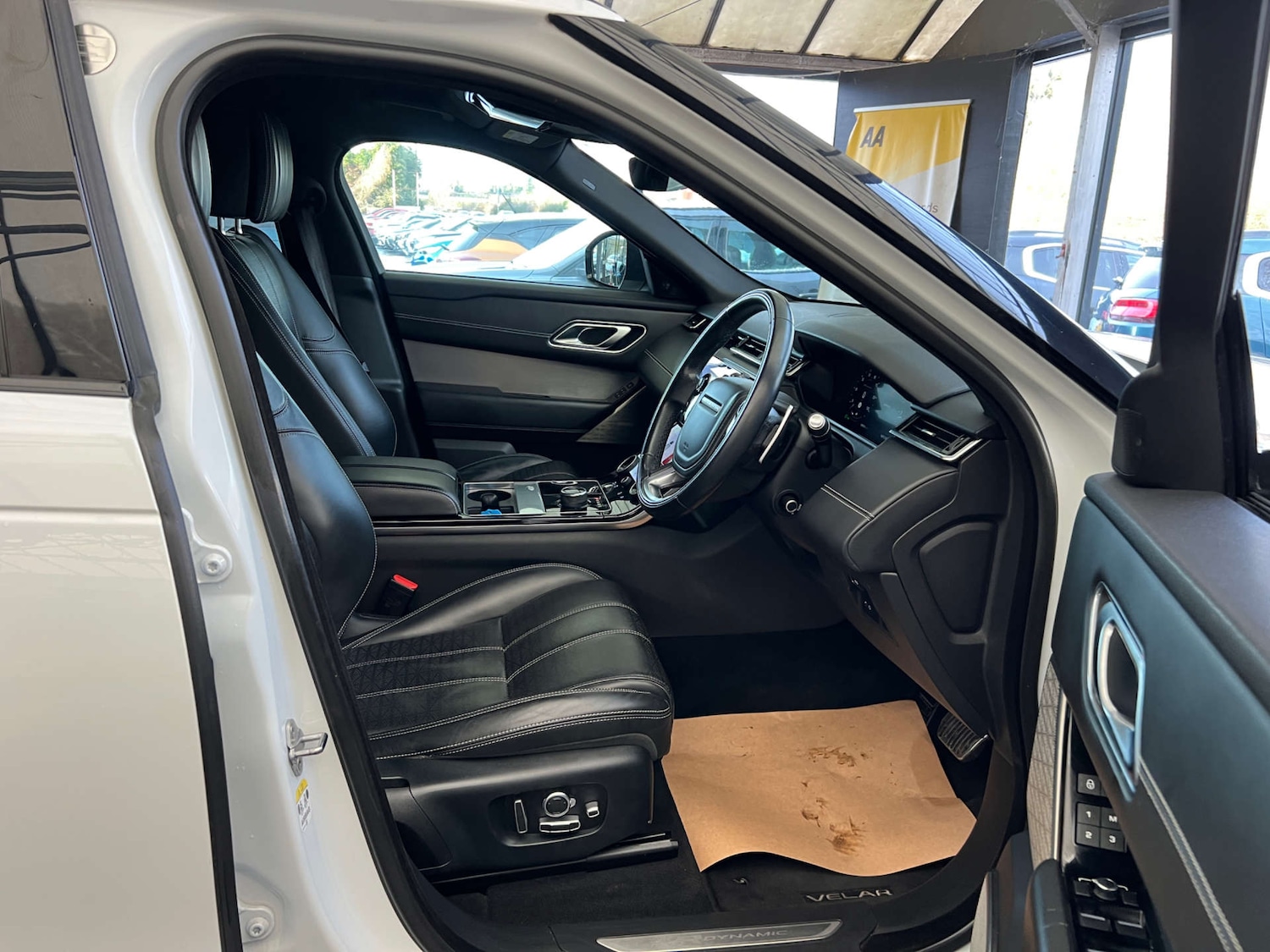 Used Land Rover Range Rover Velar 2018 for sale - 77241070: Photo 8