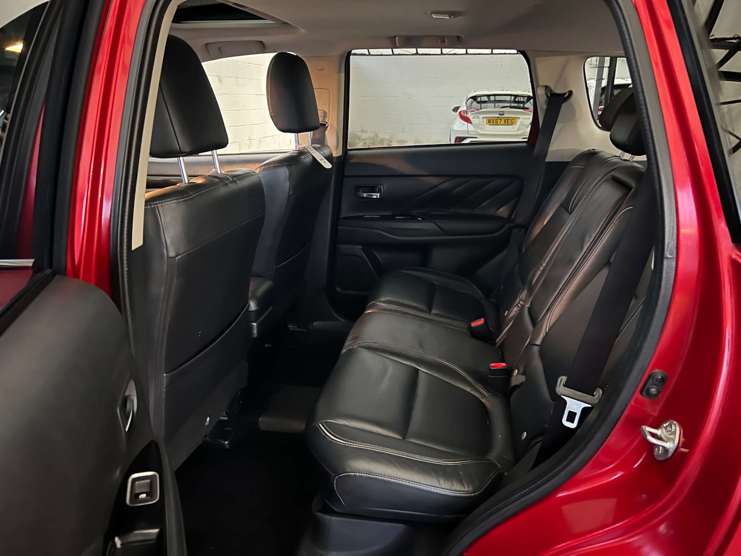 Used Mitsubishi Outlander 2017 for sale - 77147770: Photo 27