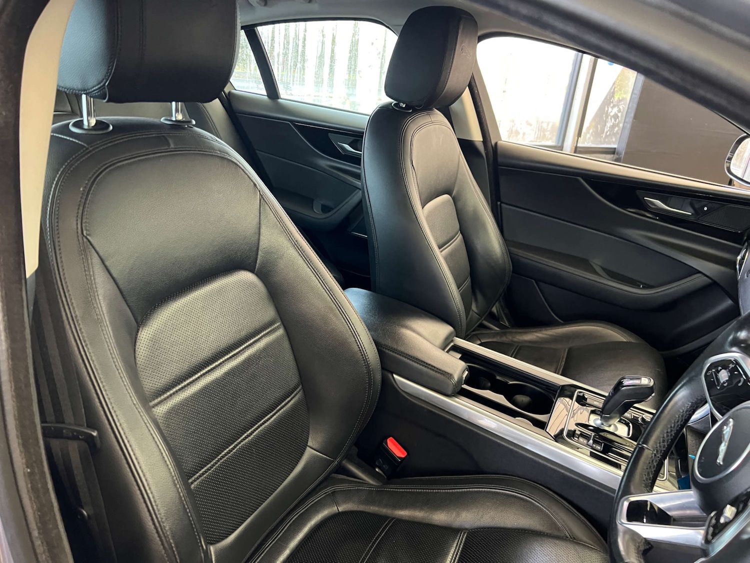 Used Jaguar XE 2020 for sale - 77604040: Photo 11