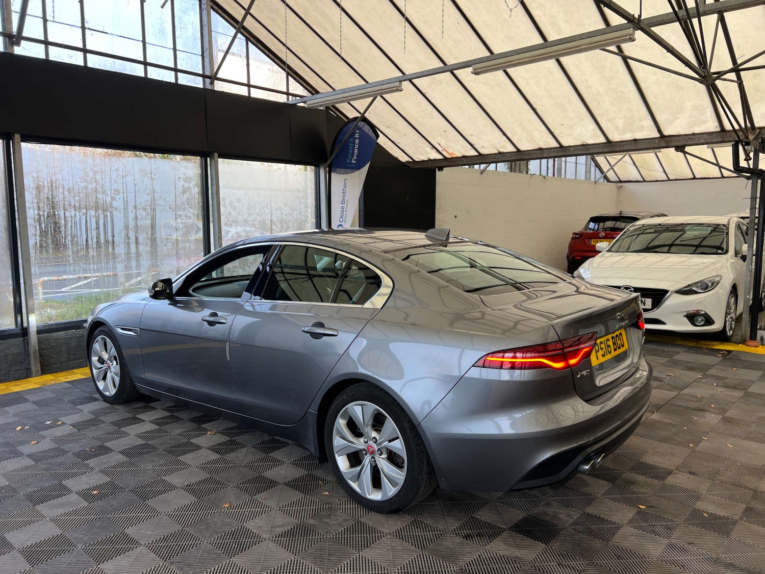 Used Jaguar XE 2020 for sale - 77604040: Photo 5