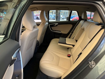 Used Volvo V60 2018 for sale - 75650444: Photo