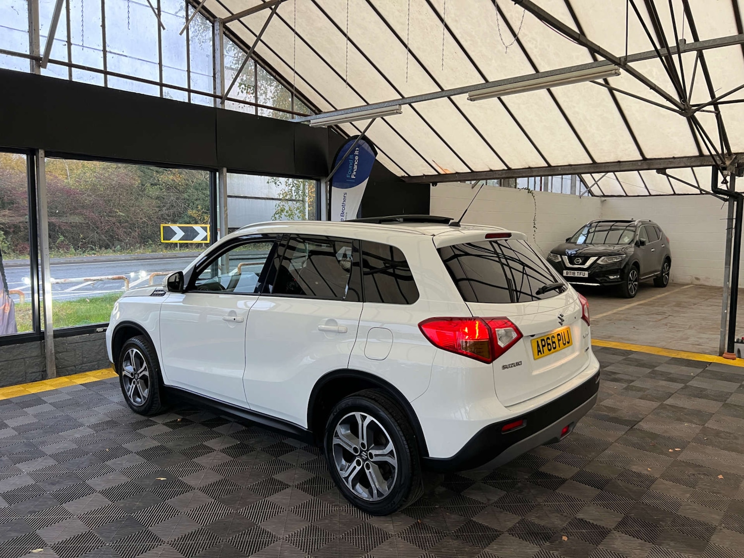 Used Suzuki Vitara 2016 for sale - 76477441: Photo 4