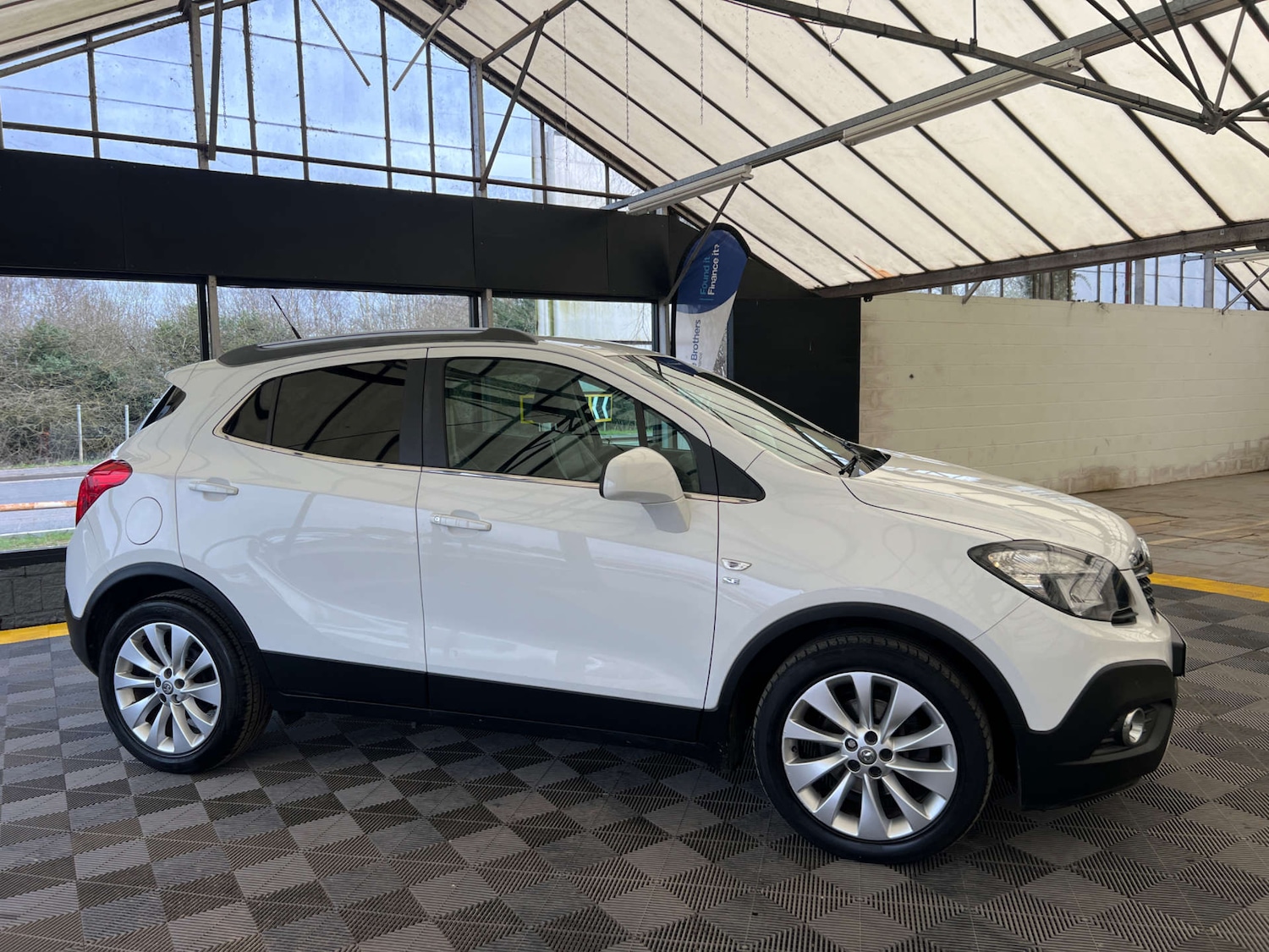 Used Vauxhall Mokka 2015 for sale - 77736145: Photo 2