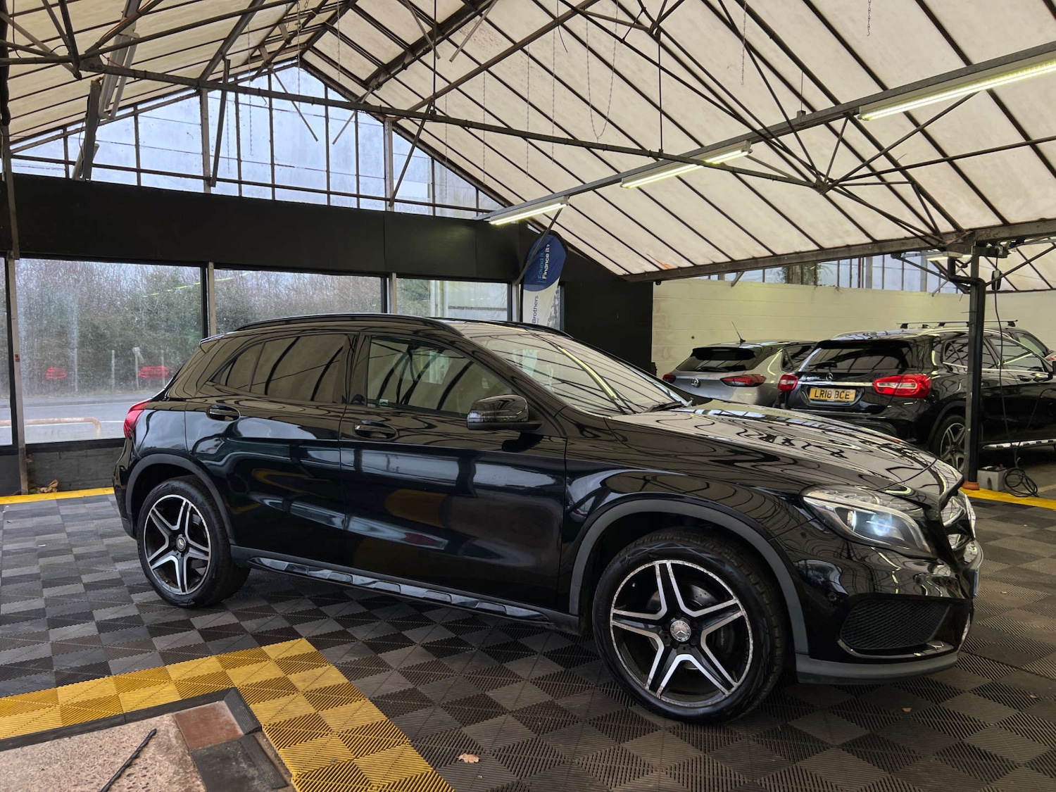 Used Mercedes-Benz GLA 2016 for sale - 77282421: Photo 3