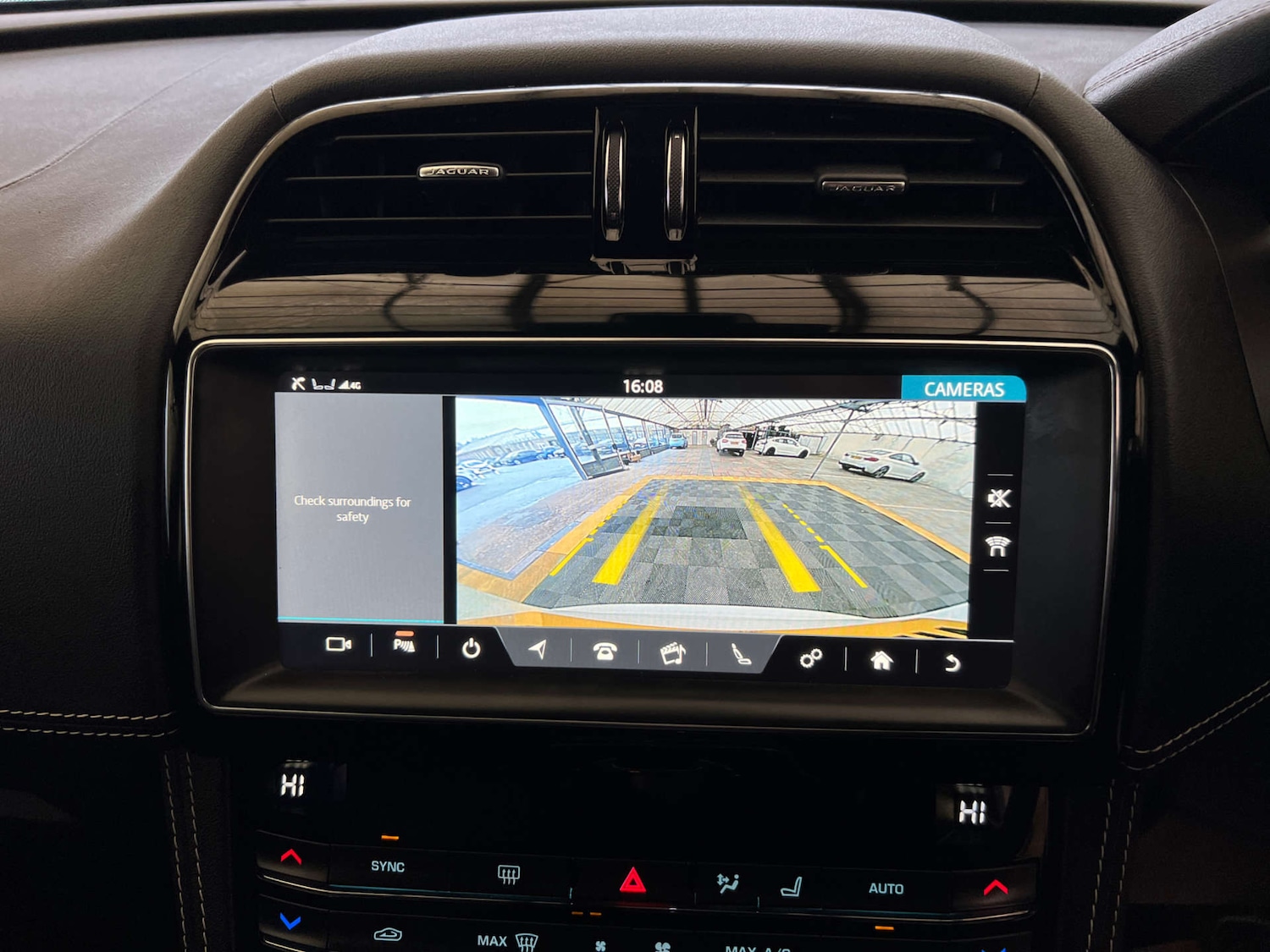 Used Jaguar F-Pace 2020 for sale - 77872461: Photo 23