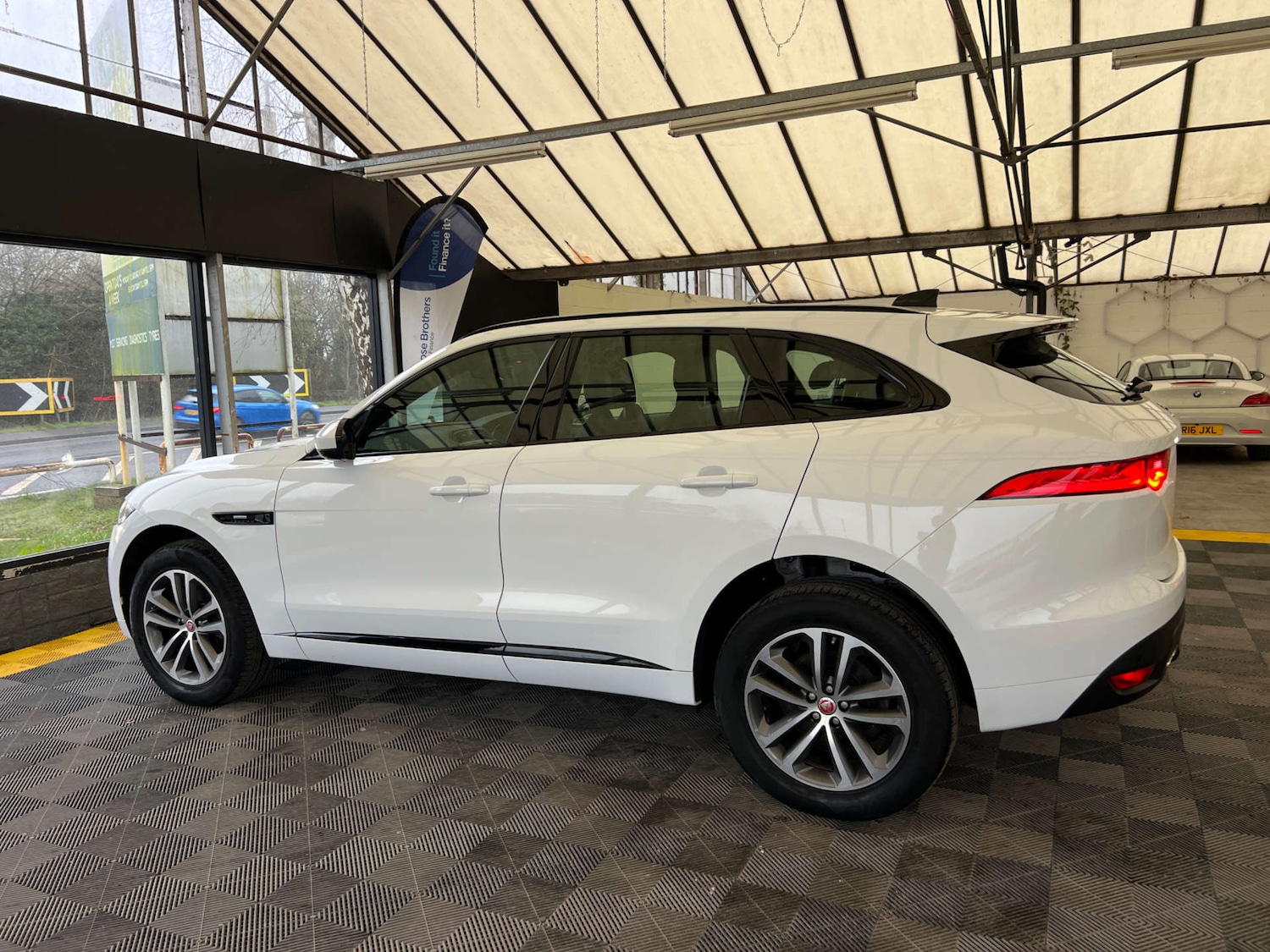 Used Jaguar F-Pace 2020 for sale - 77872461: Photo 7