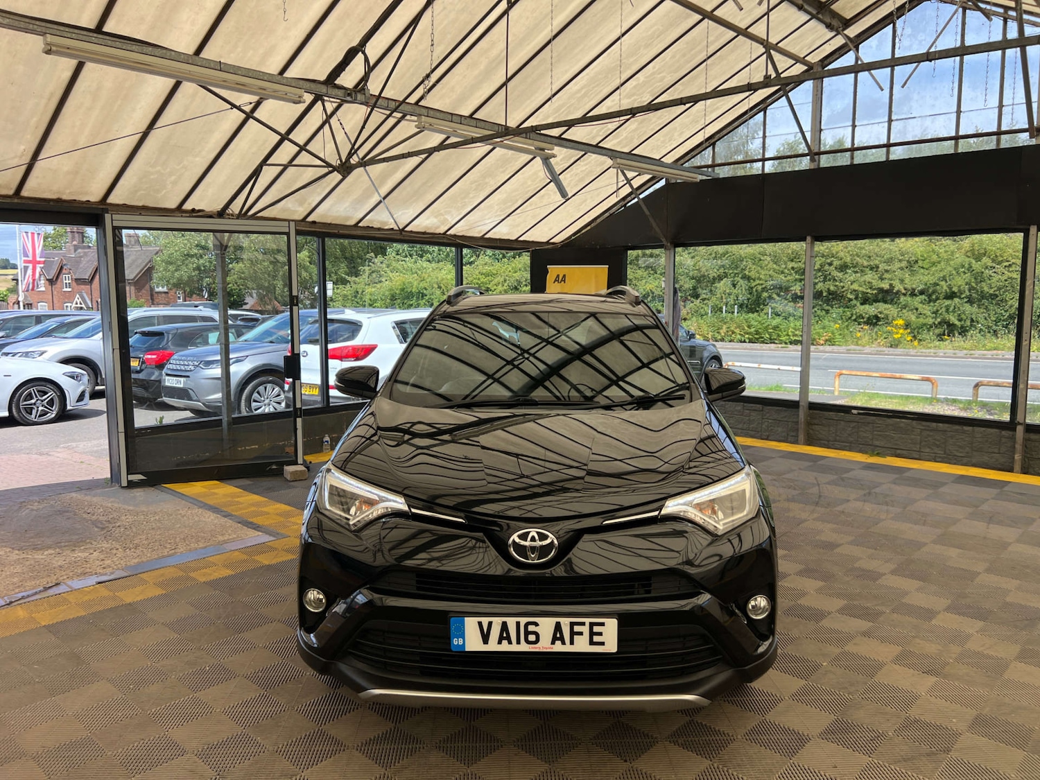 Used Toyota RAV4 2016 for sale - 76352626: Photo 2