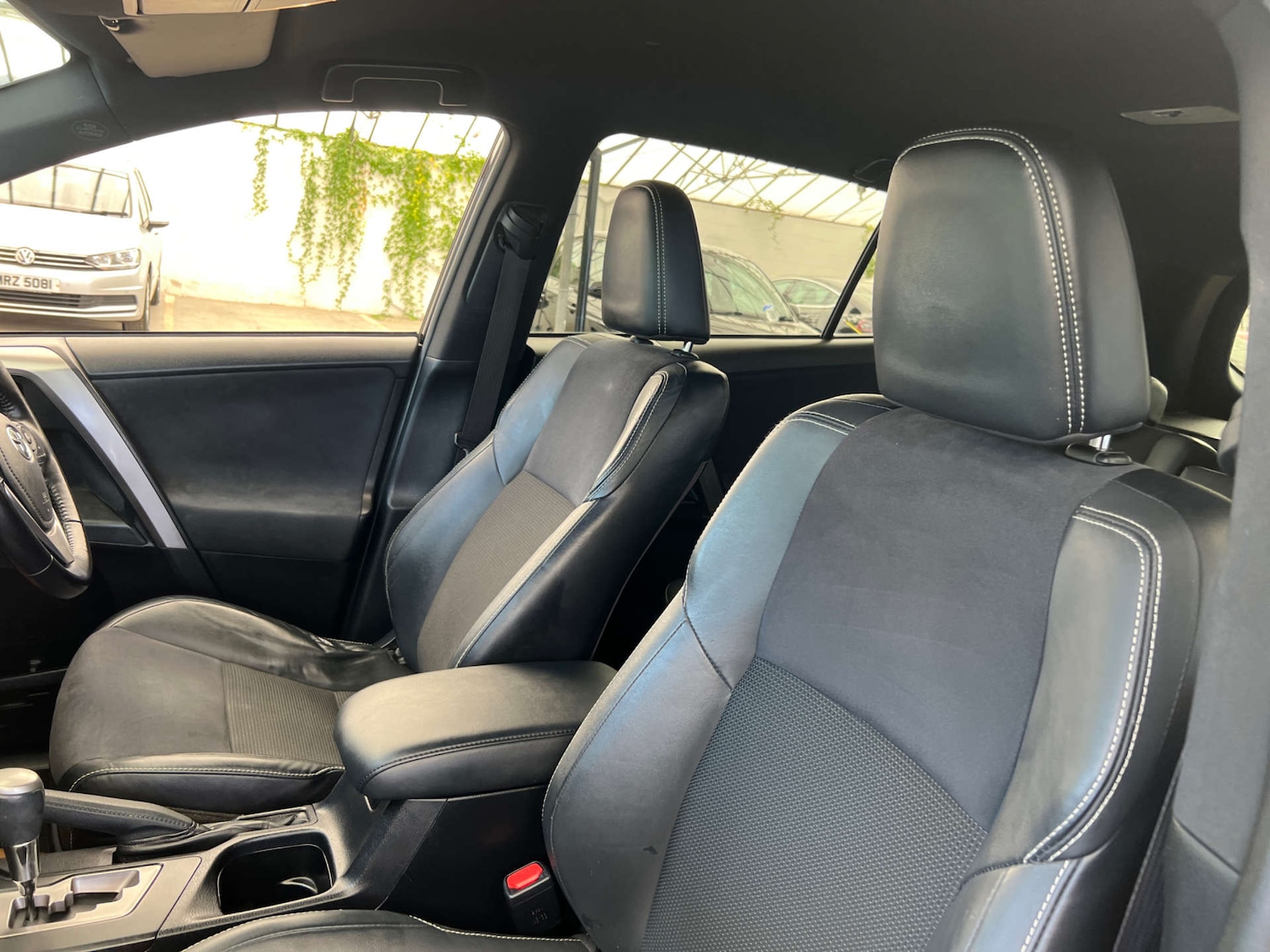 Used Toyota RAV4 2016 for sale - 76352626: Photo 22