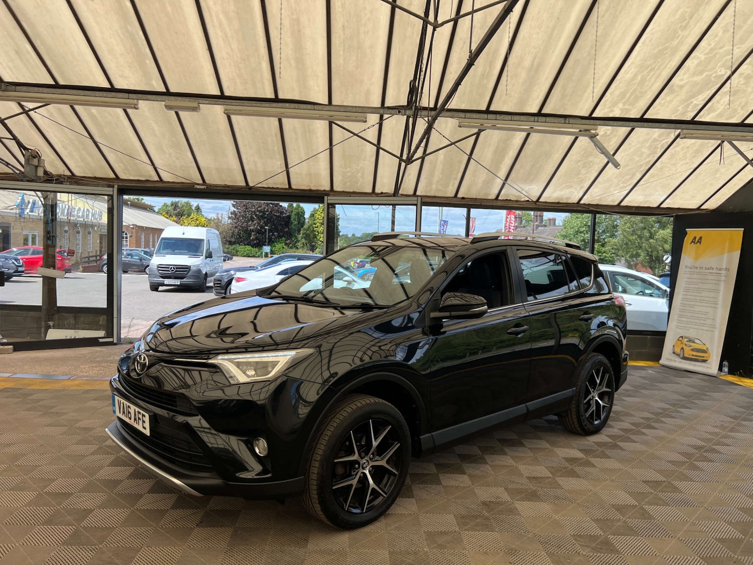 Used Toyota RAV4 2016 for sale - 76352626: Photo 3
