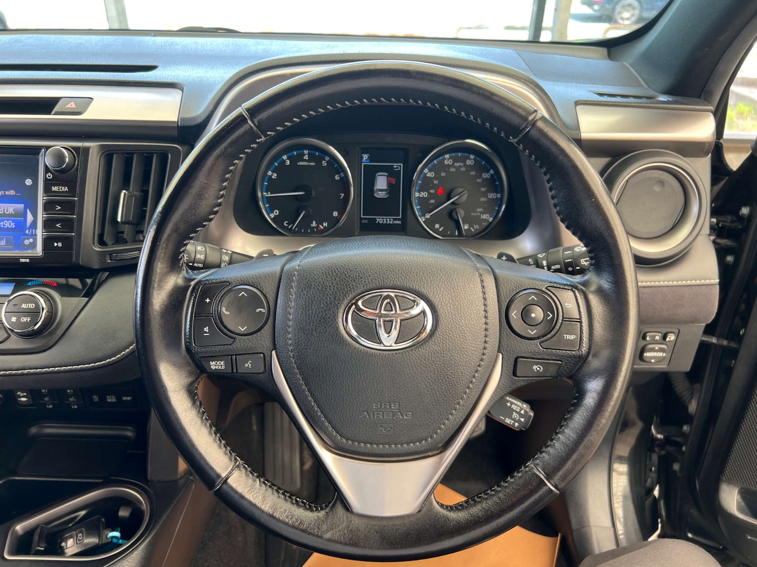 Used Toyota RAV4 2016 for sale - 76352626: Photo 9