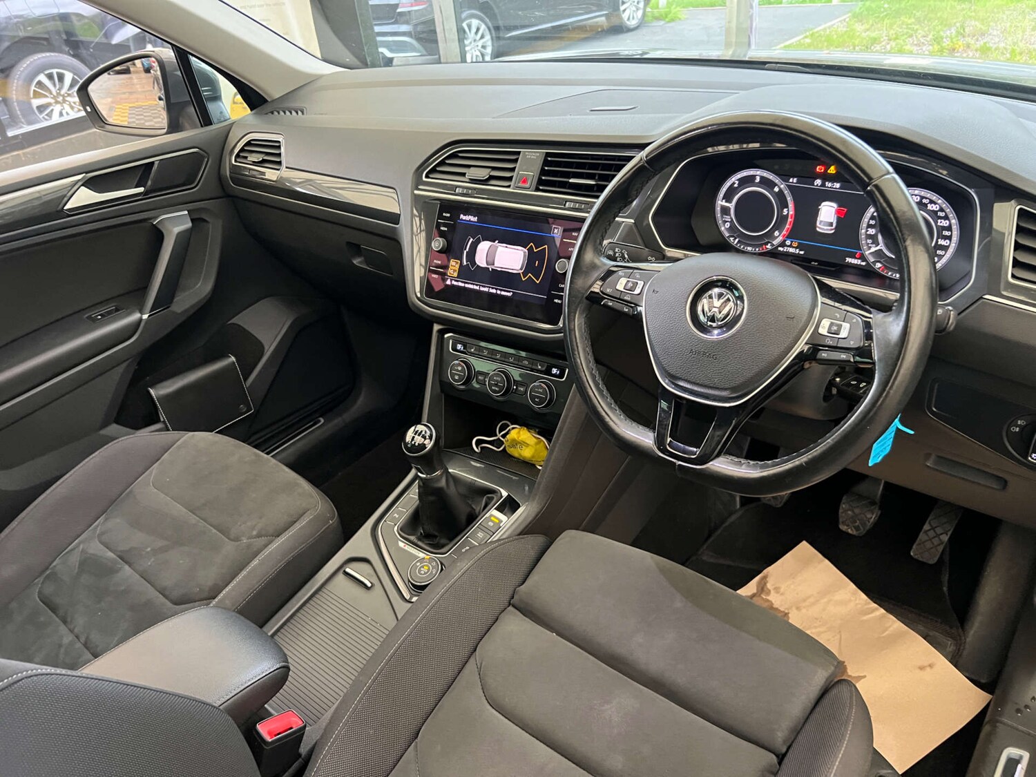 Used Volkswagen Tiguan 2017 for sale - 76601513: Photo 15