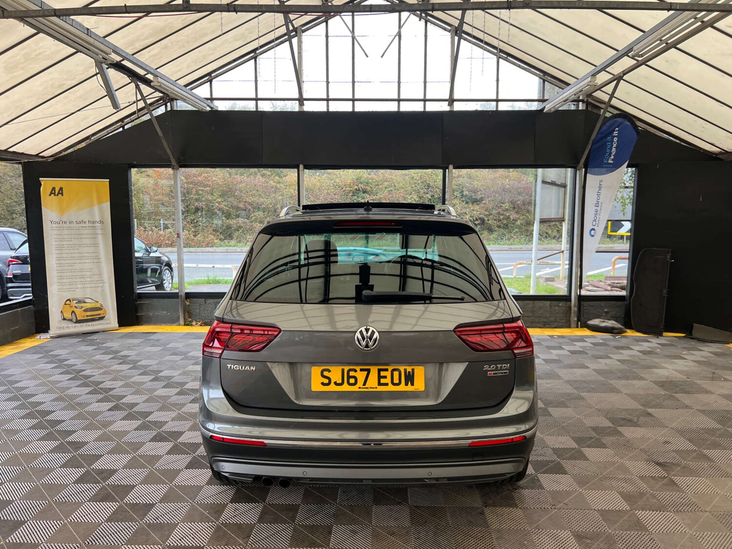 Used Volkswagen Tiguan 2017 for sale - 76601513: Photo 6