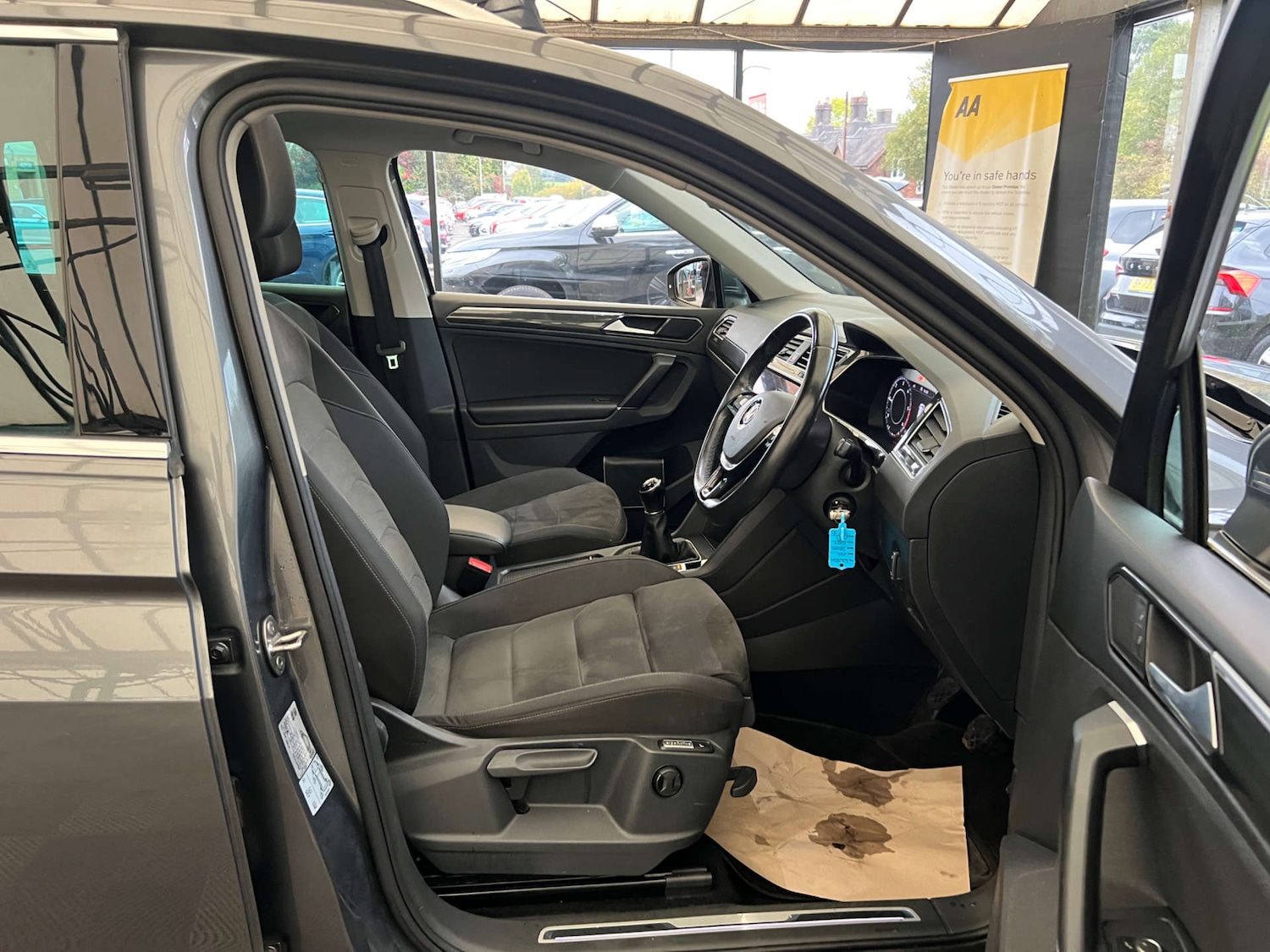 Used Volkswagen Tiguan 2017 for sale - 76601513: Photo 8