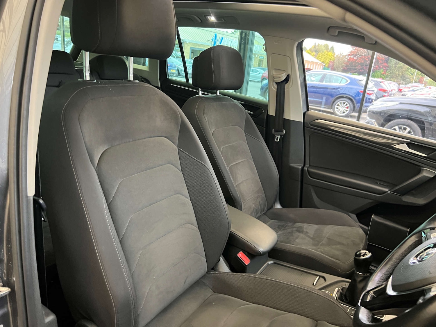 Used Volkswagen Tiguan 2017 for sale - 76601513: Photo 9