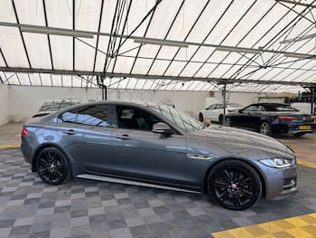 Used Jaguar XE 2017 for sale - 79711106: Photo