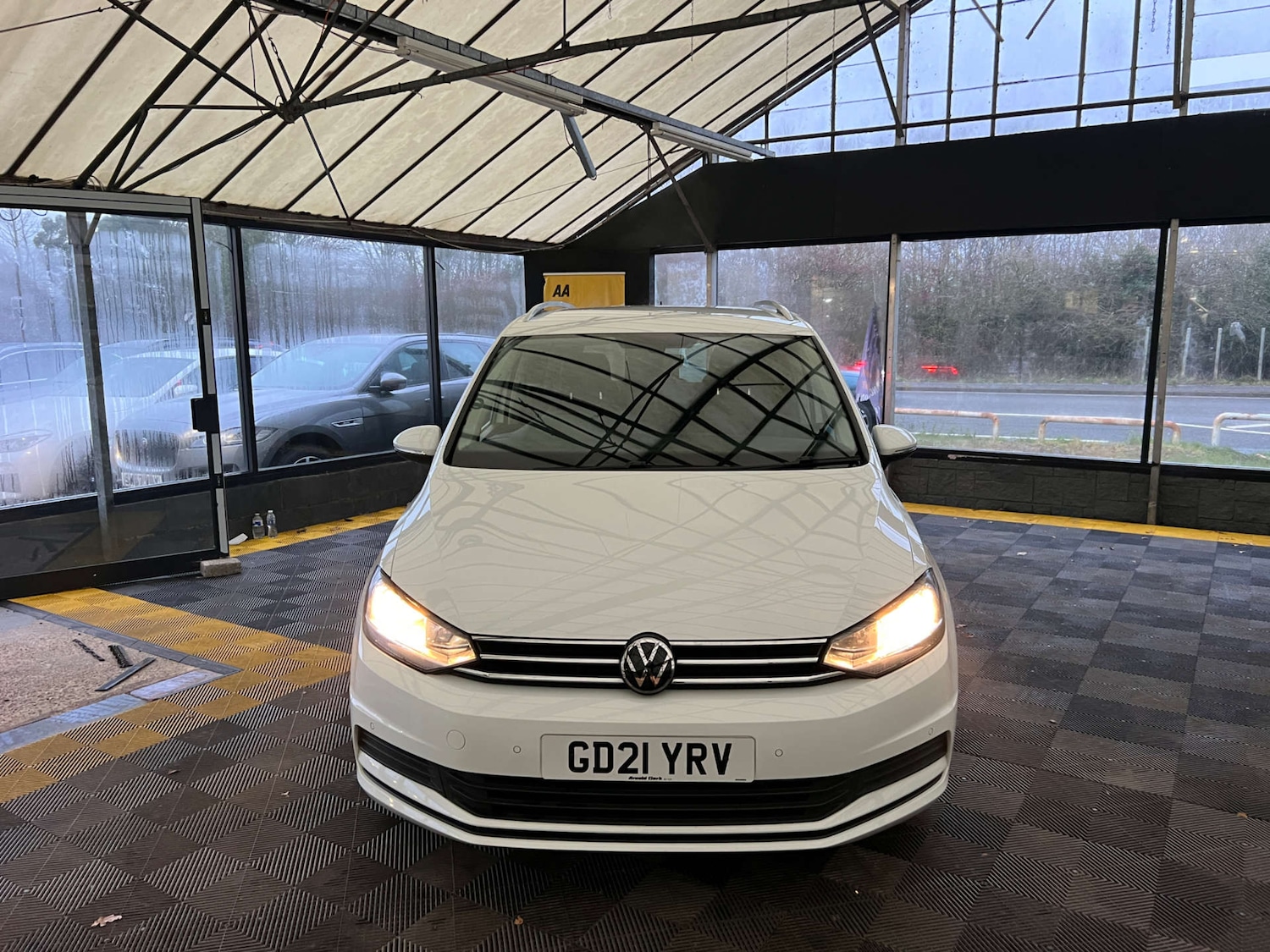 Used Volkswagen Touran 2021 for sale - 77038514: Photo 3