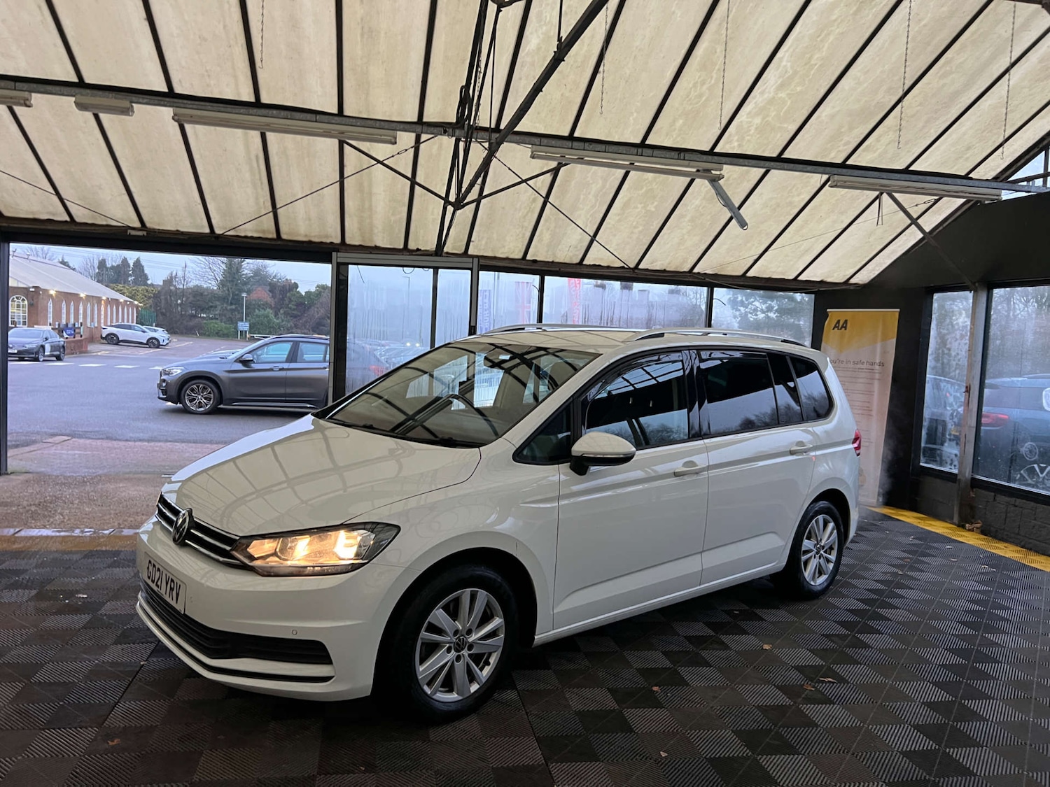 Used Volkswagen Touran 2021 for sale - 77038514: Photo 4