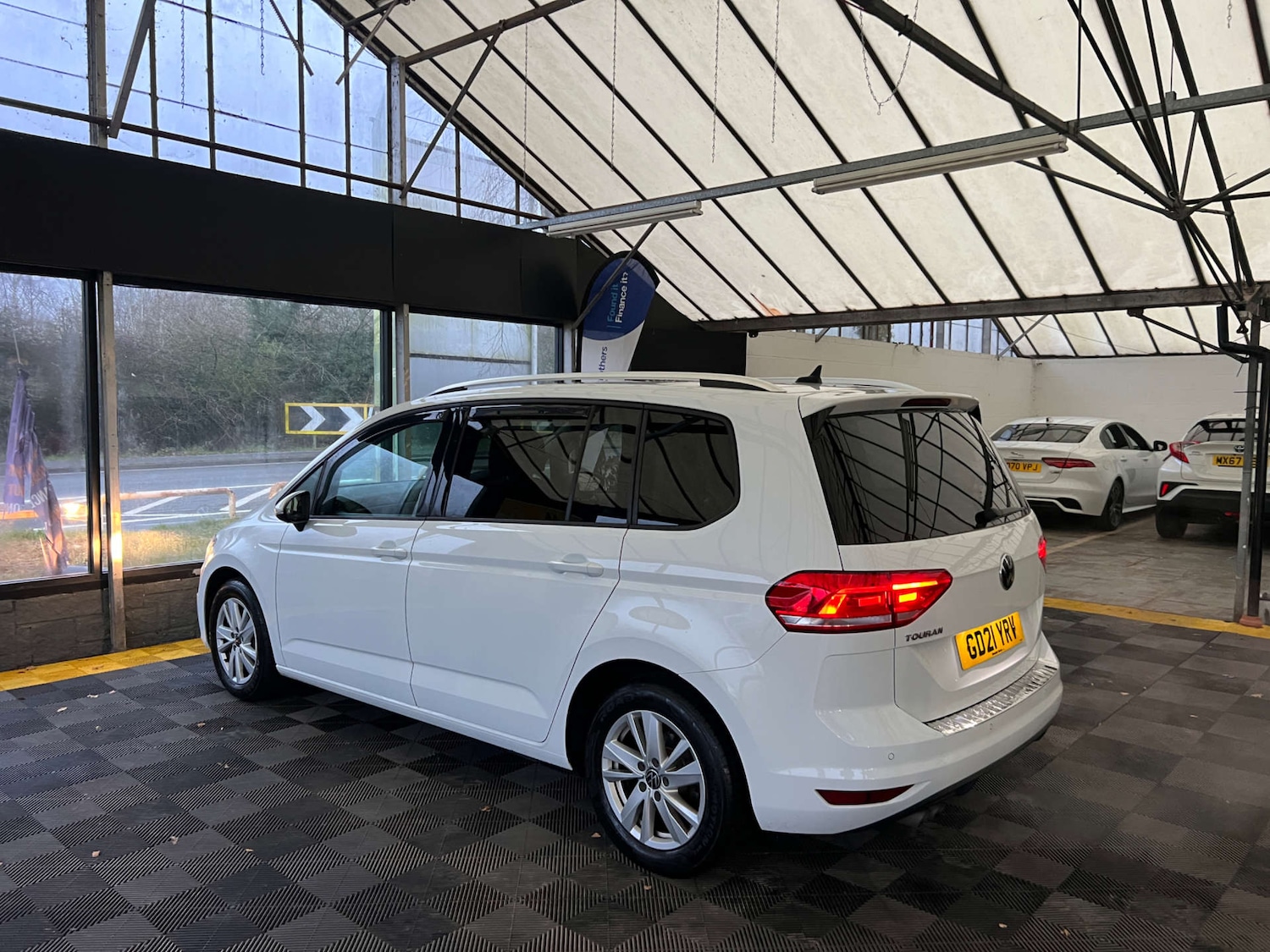 Used Volkswagen Touran 2021 for sale - 77038514: Photo 5