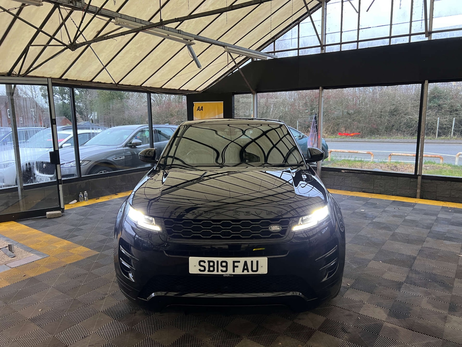 Used Land Rover Range Rover Evoque 2019 for sale - 77053572: Photo 2