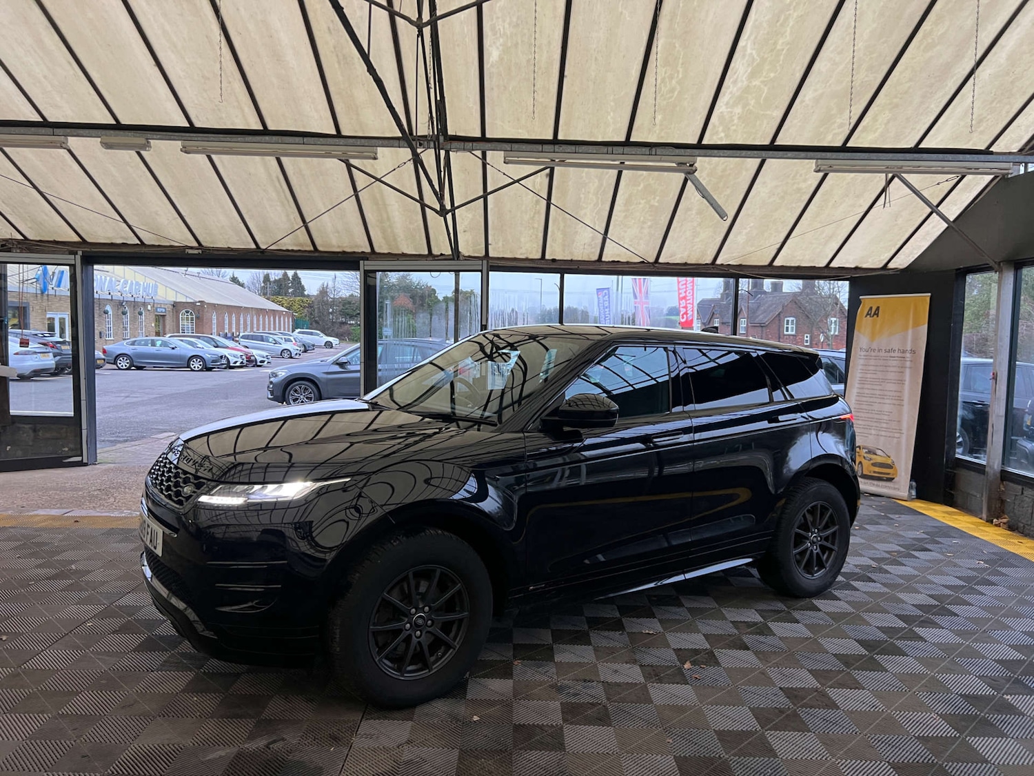 Used Land Rover Range Rover Evoque 2019 for sale - 77053572: Photo 4
