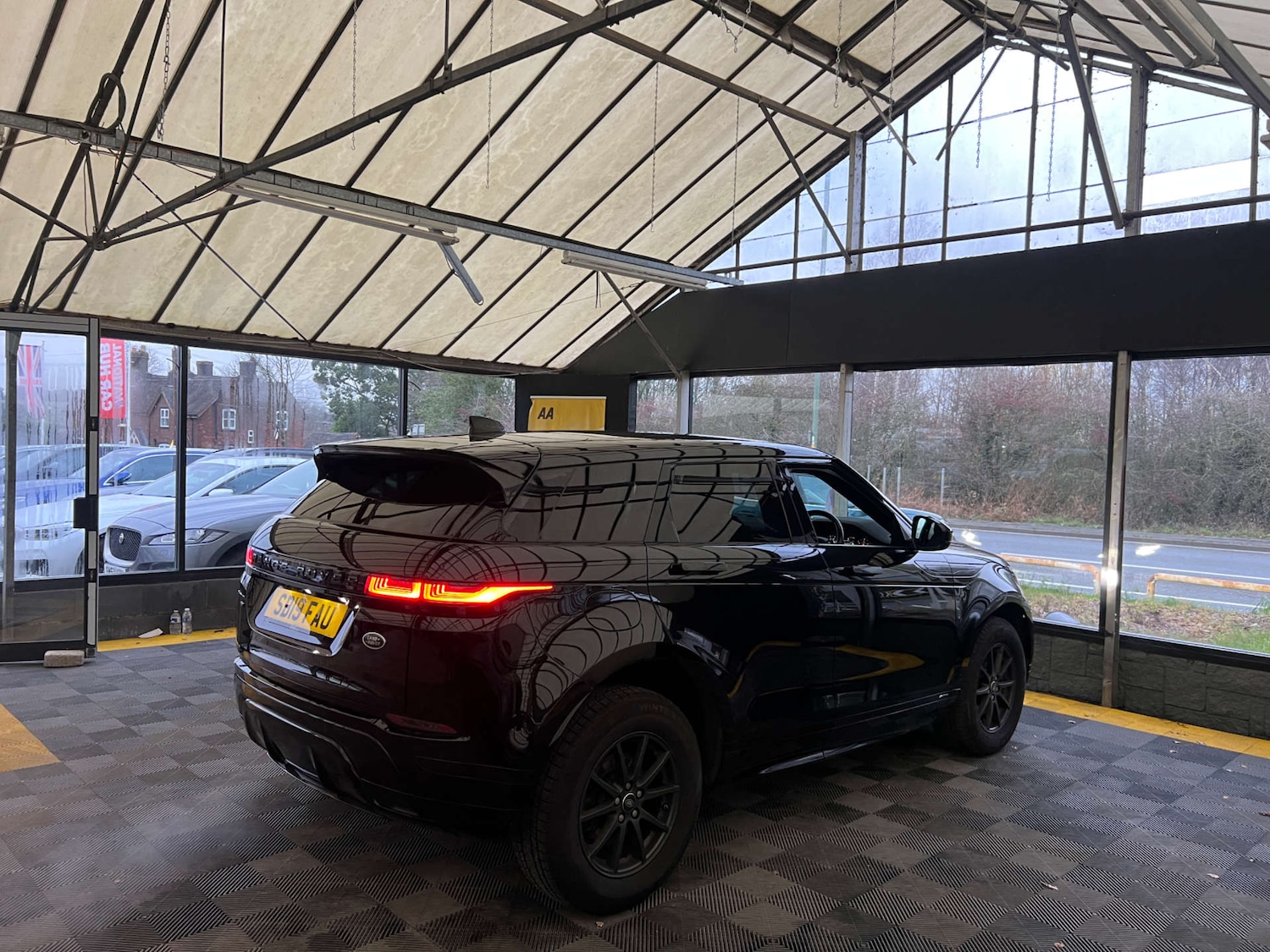 Used Land Rover Range Rover Evoque 2019 for sale - 77053572: Photo 8