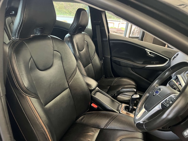 Used Volvo V40 2015 for sale - 76287451: Photo 11