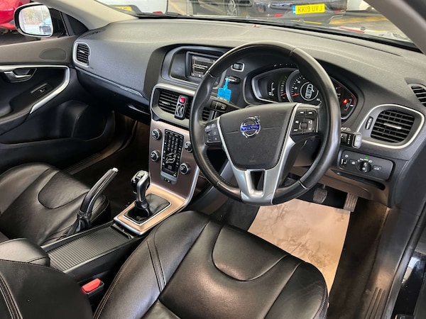 Used Volvo V40 2015 for sale - 76287451: Photo 12