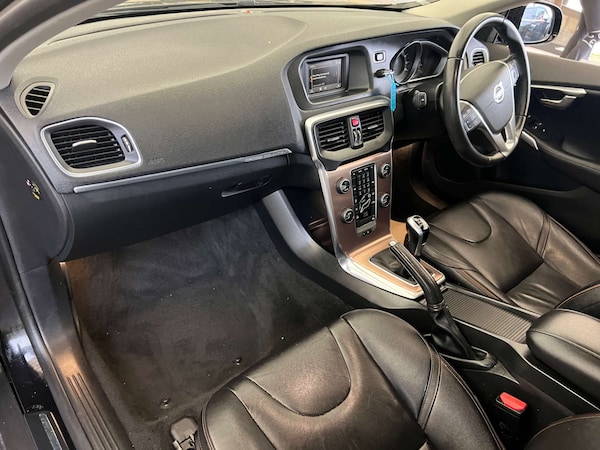 Used Volvo V40 2015 for sale - 76287451: Photo 24
