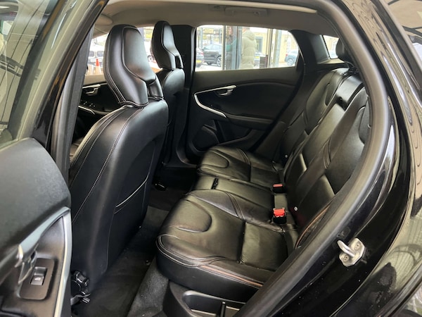 Used Volvo V40 2015 for sale - 76287451: Photo 25