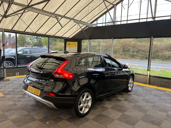 Used Volvo V40 2015 for sale - 76287451: Photo 8