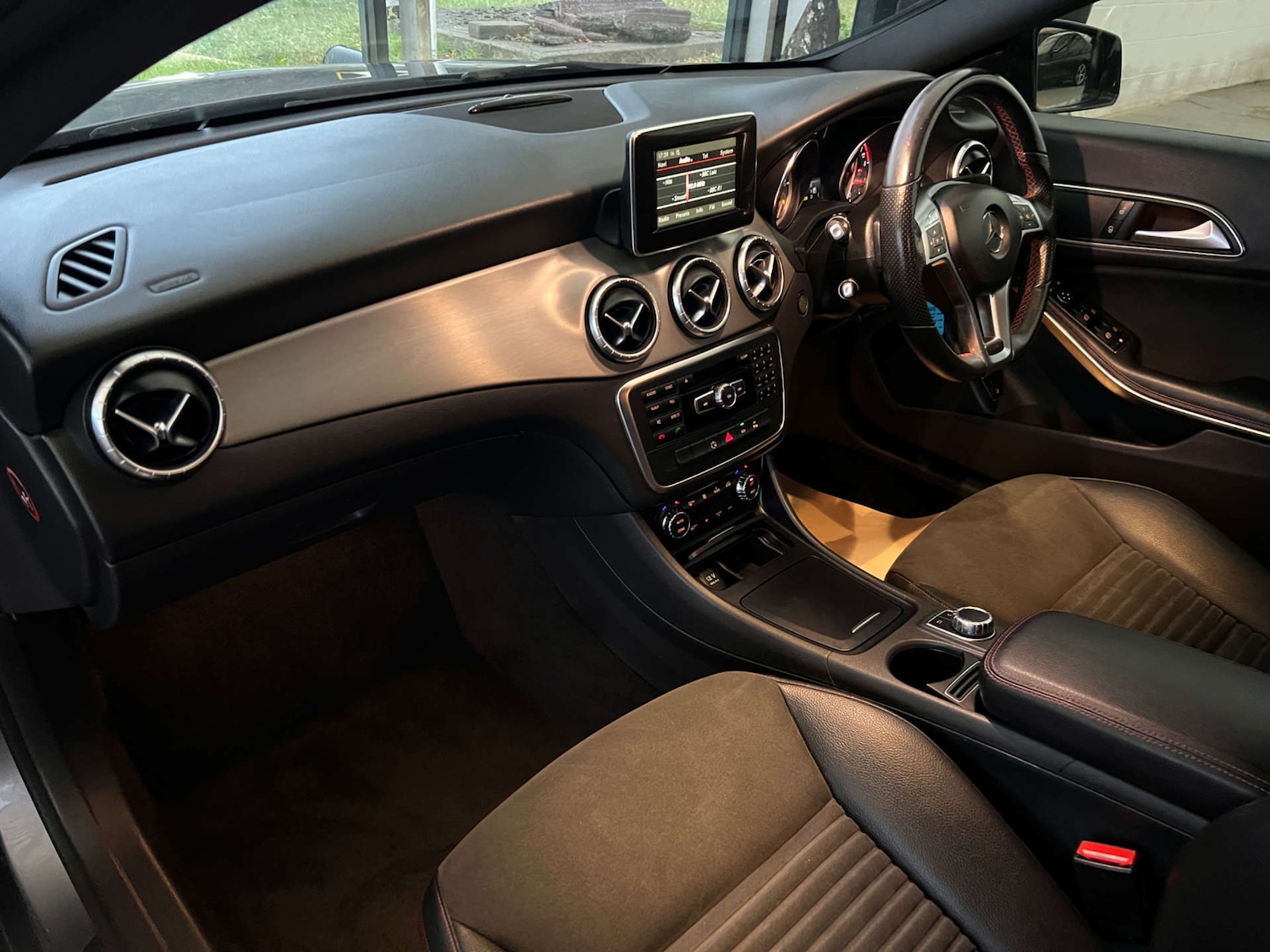 Used Mercedes-Benz CLA 2014 for sale - 76836434: Photo 24